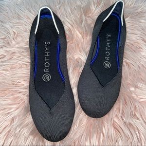 ROTH’Y Black Round Toe Flats size 6